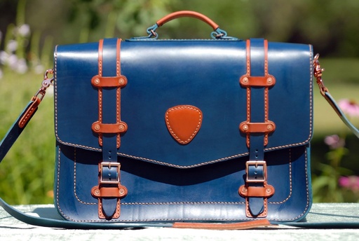 The Pathfinder Messenger Bag